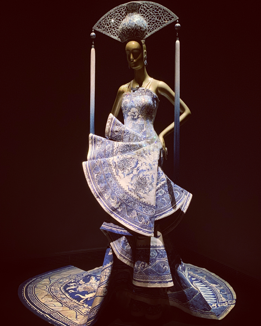 Guo Pei, Chinese Art and Couture Exhibition - Museums are awesome